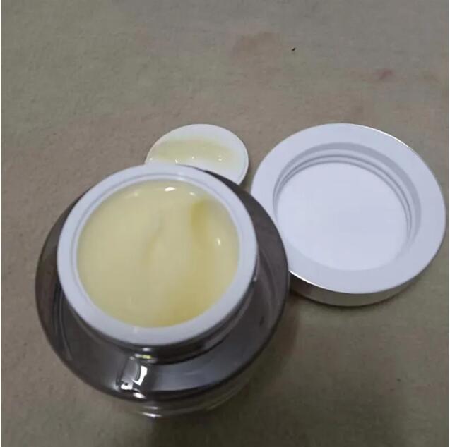 العلامة التجارية ذات الجودة العالية The Cream Cream و Decollete Cencentrate Cream 50 مل مع فرشاة