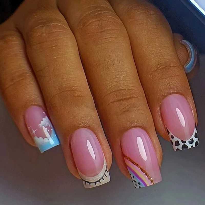 Valse nagels 24 stks middelste lengte valse nagels met Franse vlinderontwerp afneembare balletkist kist nep nagels vierkante draagbare pers op nageltips t240507