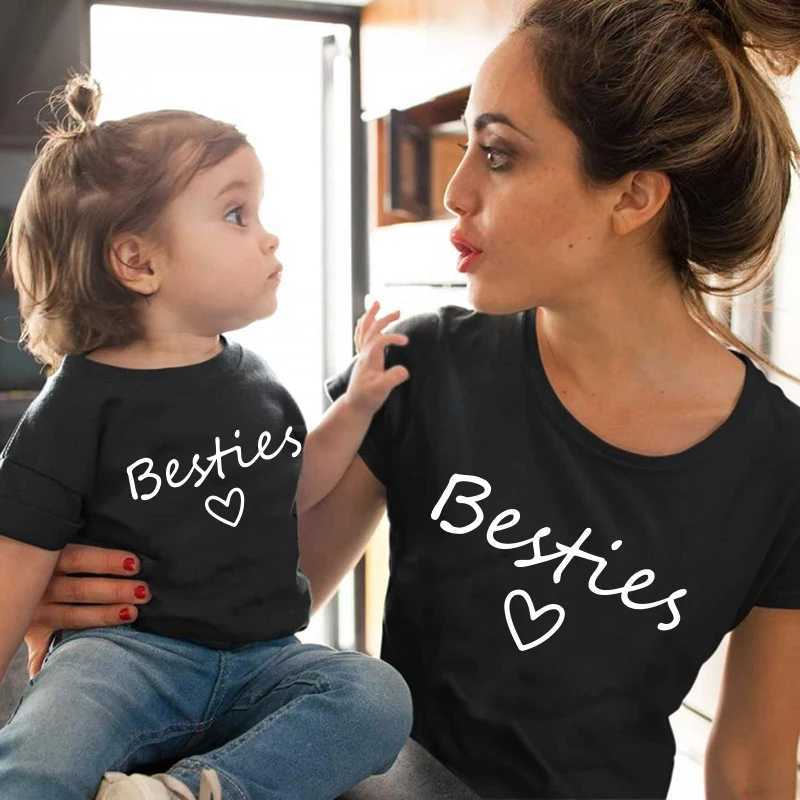 Familienübergreifende Outfits Besties Love Family T -Shirt Baby Mamas Junge Mama und ich Paar Mutter Kinder Baumwolle T -Shirt Tops Baby Kleidung passende Outfits D240507