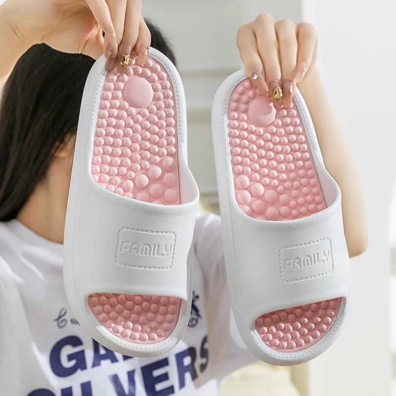 SLIPPER NIEUWE ZOMER CONCISE TREND PARKE Binnen Sandalen Non-Slip Badkamer Slides Men Women schoenen Massage Slippels Dames Home Flip Flops