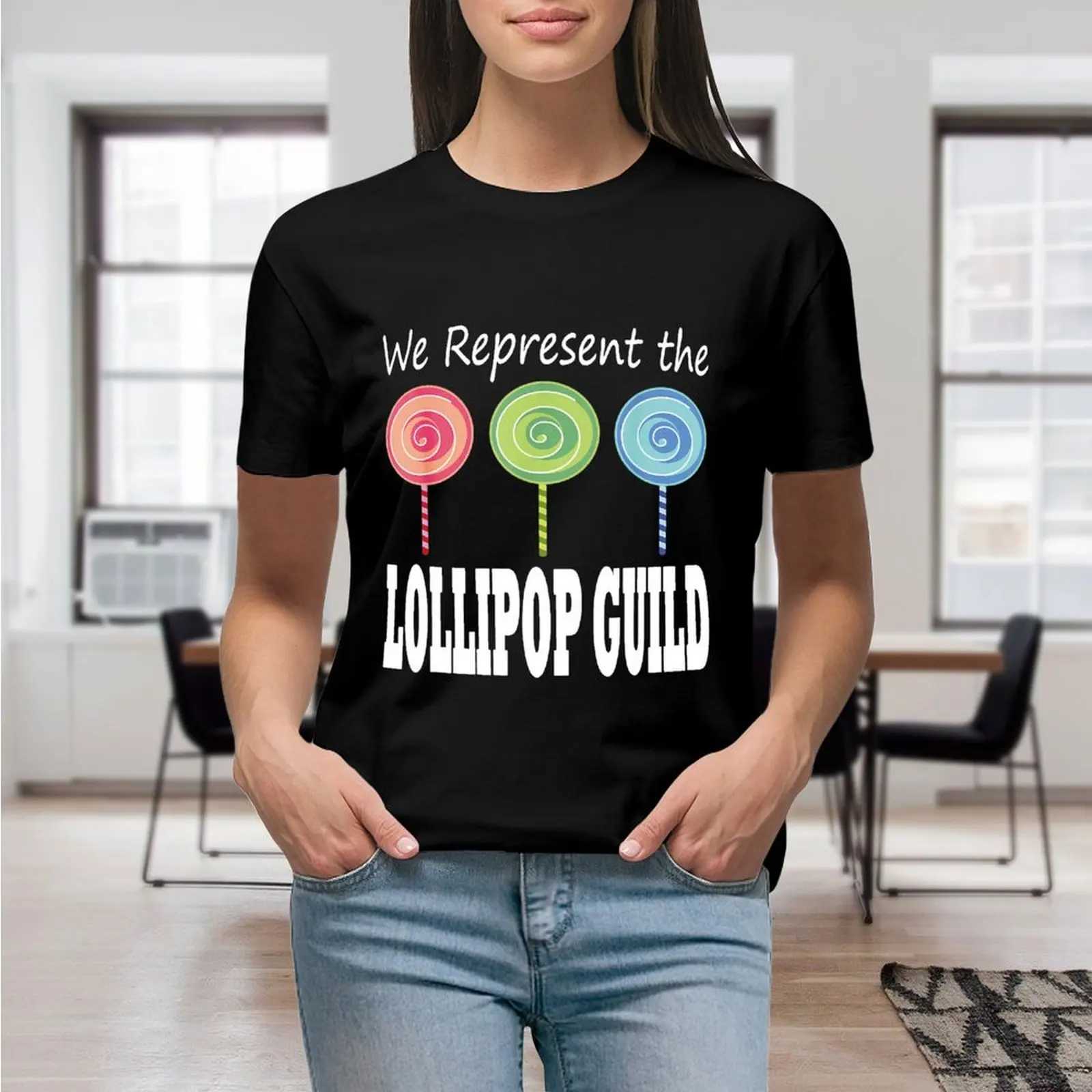 Kadın T-Shirt biz Lollipop Guild Sihirbazı Oz Kadın Gömlek Grafik Gömlek Sıradan Kısa Kısa Slved Kadın T T-Shirt Boyutu S-4XL Y240506
