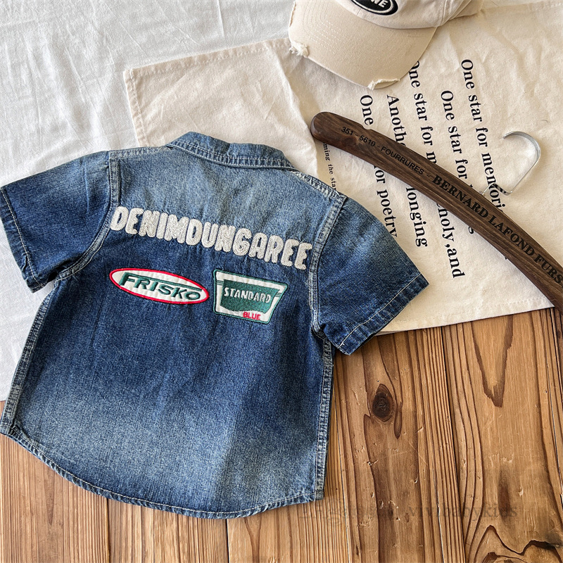 DD -Stil Kinderbrief Stickerei Denim Shirt Jungen Designer Kleidung Fashion Kinder Sehen Kurzarm weiche Cowboy -Shirts Z8013