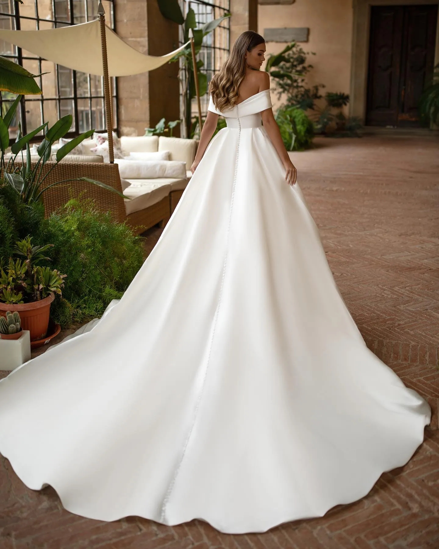 Eleganti abiti da sposa 2024 da abiti da sposa spalla la sposa sexy raso una linea Vestidos de nolia