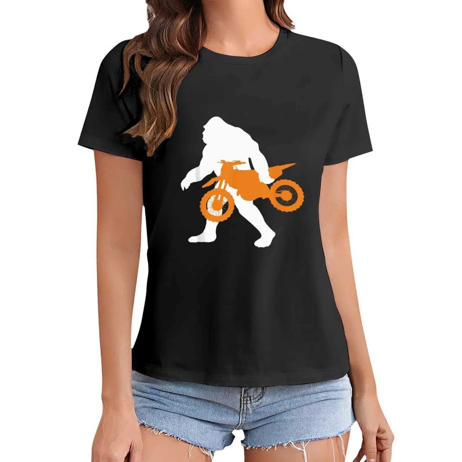 Koszulka damska Bigfoot Sasquatch przewożąca motocykl motocross śmieszne prezent t-shirt koszula graficzna swobodna krótka koszulka żeńska t-shirt y240506