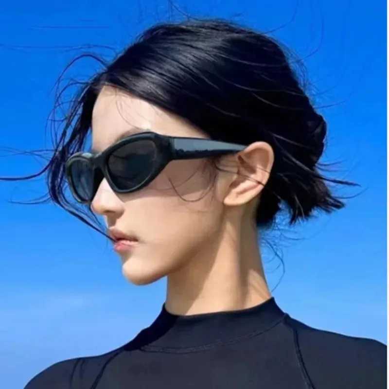 Occhiali da sole nuovi occhiali da sole punk sport y2k donne designer di occhiali ovali ovali uomini occhiali da sole di lusso Uv400 occhiali alla moda colorati
