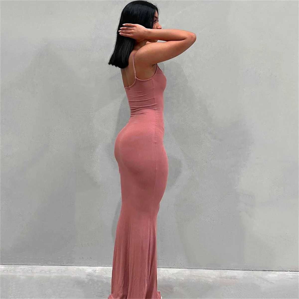 Grundlegende lässige Kleider Frauen 2024 Y2K Summer Bodycon Elegante sexy Kleider Satin Slveless Rückenless Maxi Kleider Damen Geburtstagsfeier Sundress T240505