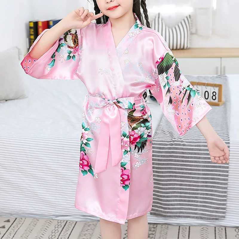 Pyjama's meisjes pyjama's kimonos trouwjurken feestjes bloemen baby pyjama's bloemen bad handdoeken nieuwe mode nachtspel zijden satijn bad handdoekl2405