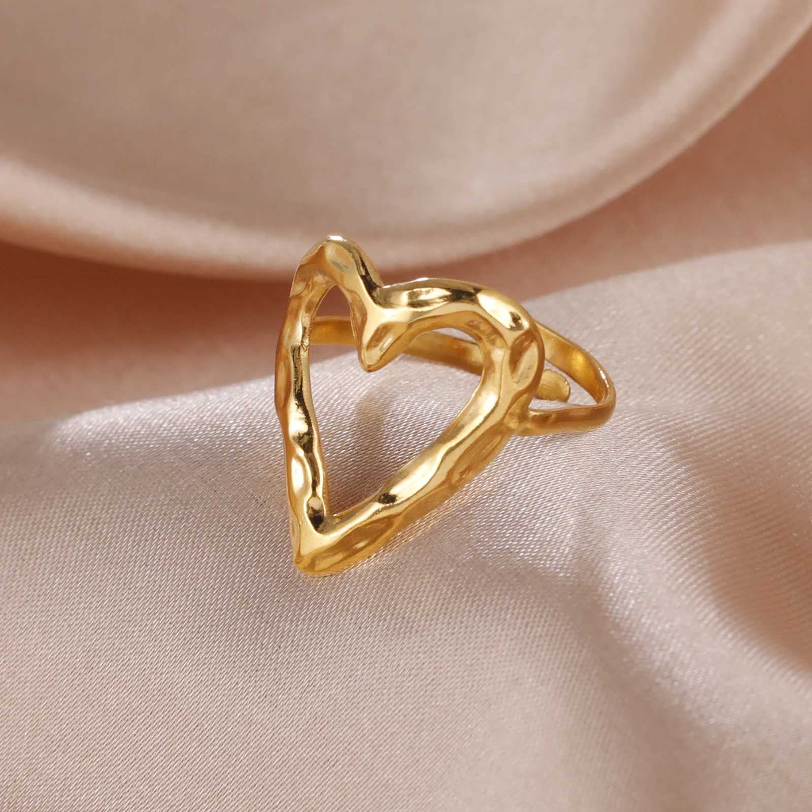 Bröllopsringar skyrim ny i kvinnor stora hjärtring rostfritt stål guld färg minimalistiska öppna ringar smycken valentiner dag gåva grossist