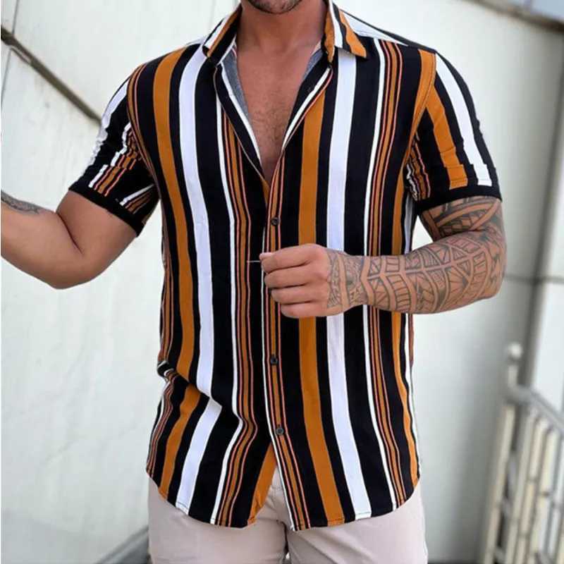 Chemises décontractées pour hommes Mentes d'été Short-Slved Stripes Vertical Stripes Fashion Casual Mens Shirt 2023 Hommes Slim Top T240507