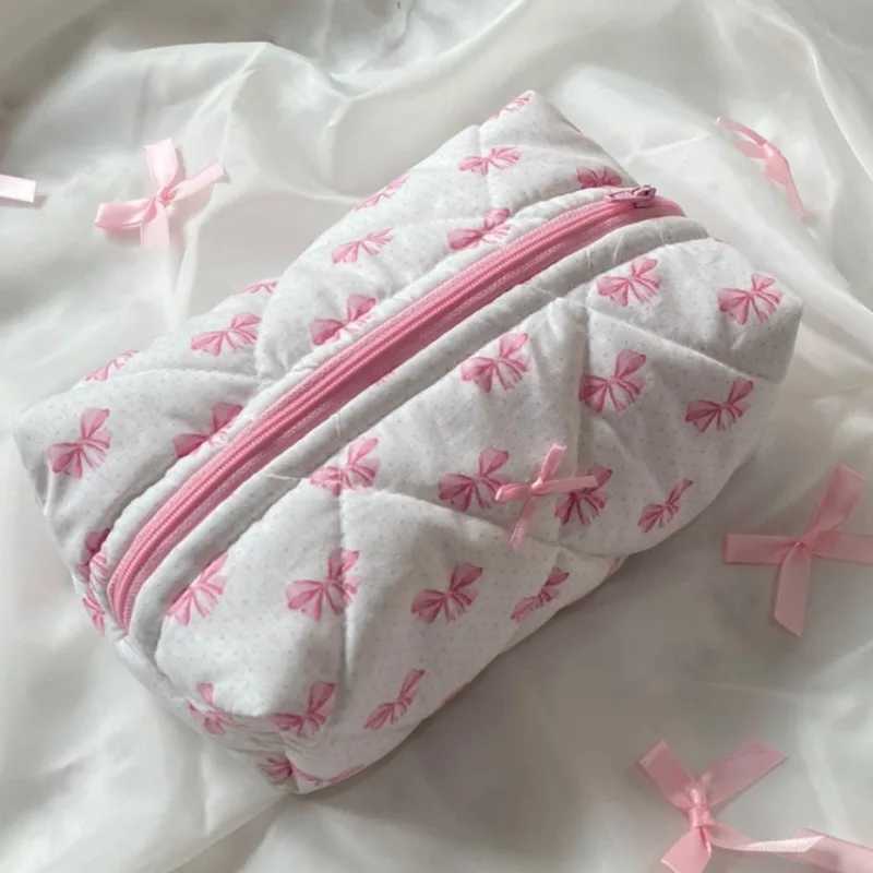أكياس مستحضرات التجميل Mirosie Bow Bag Cosmetic Bage Pink Flower Makeup Products Skincare Products Perfect Gift Gift Travel Washage Bag Cosmetic Bag D240425