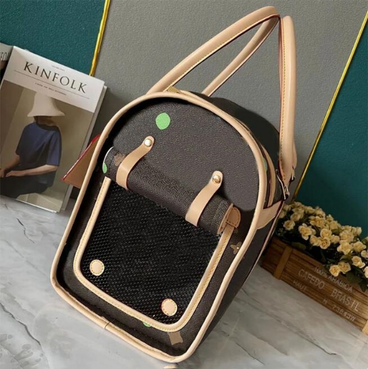 Designer totes Leather Dogs Carrier Engraved Name Leather Pets Carrying Bags Breathable Flight Case Outdoor Dog Bag Cat Car Box Bulldog Teddy