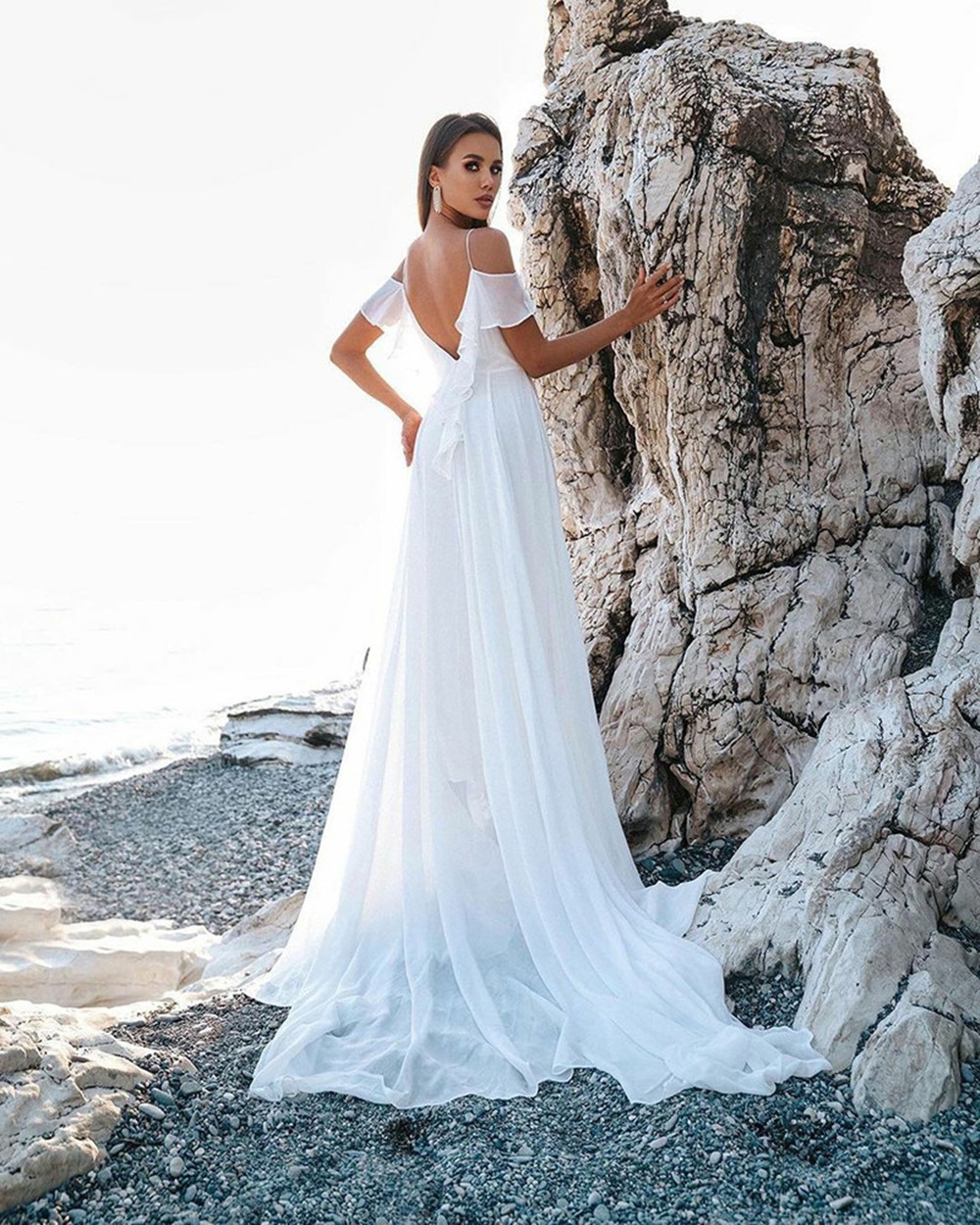 Einfacher Boho Beach eine Linie Chiffon Brautkleider Spaghetti -Träger von Schulter moderner weißer Brautkleider Sweep Zug Rückenless Braut Vestidos de Novia Cl3549