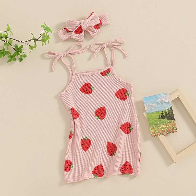 Vestidos de menina Tregren Baby Girl Strawberry Print Dress Cute Lace Up Tampo com mangas com faixa de cabeça de 2 peças Roupas de bebê Setl240508