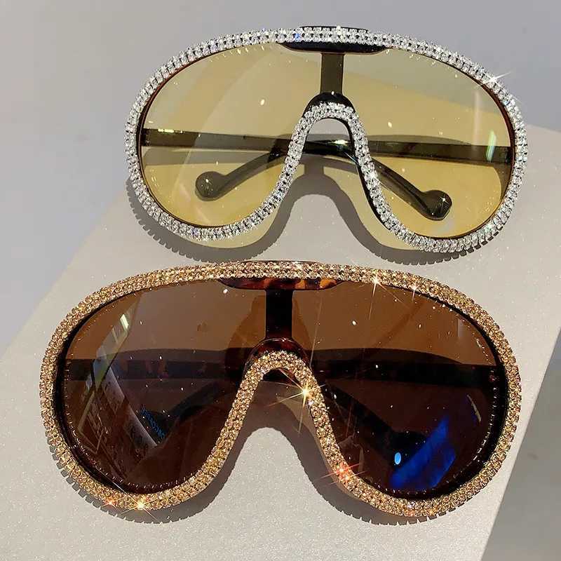 Óculos de sol Grass piloto de grandes dimensões Mulheres para fêmeas de luxo designer de marca Sun Glasses vintage Big Frame One Piece Diamond Crystal Shades J240508