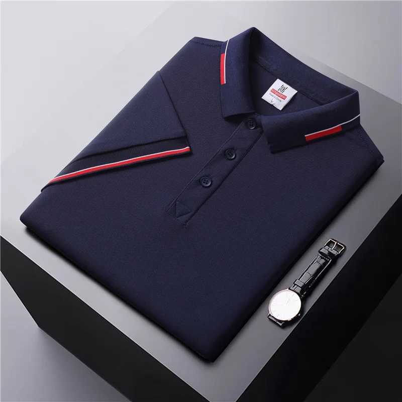 Polos de polos de haute qualité pour hommes confortable et à la mode avec des détails riches pour atteindre la qualité.Hommes Q2405081