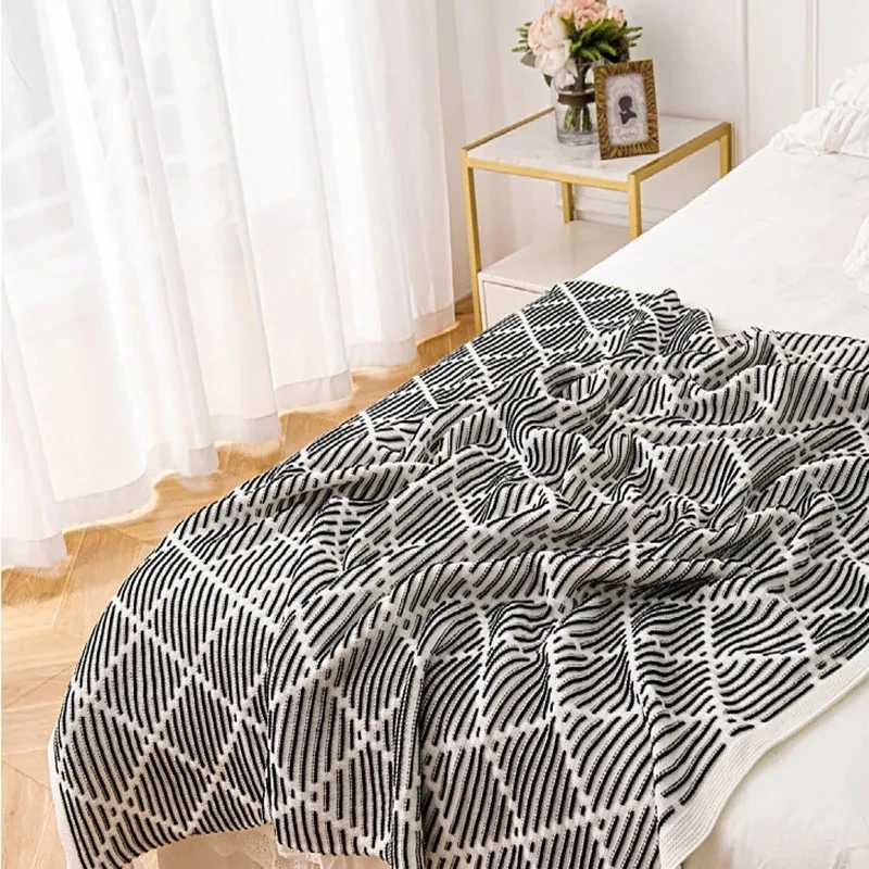 Couvertures couvre-lit jet de couverture couverture de canapé en tricot couvertures lancers pour le canapé couverture de personnalité de canapé Luxury de lit décoratif couverture de lit à plaid deken