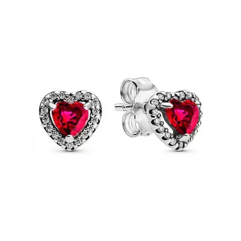 Stud Hot Vendre 925 Boucles d'oreilles en forme de coeur exquises en argent sterling classiques et charmants cadeaux de bijoux luxueux et charmants Q240507