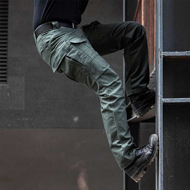 Men's Jeans Military Tactical Pants Mens Multi Pocket Cargo Pants Black Green Mens Trousers Outdoor Hiking Waterproof and Breathable Pants J240507