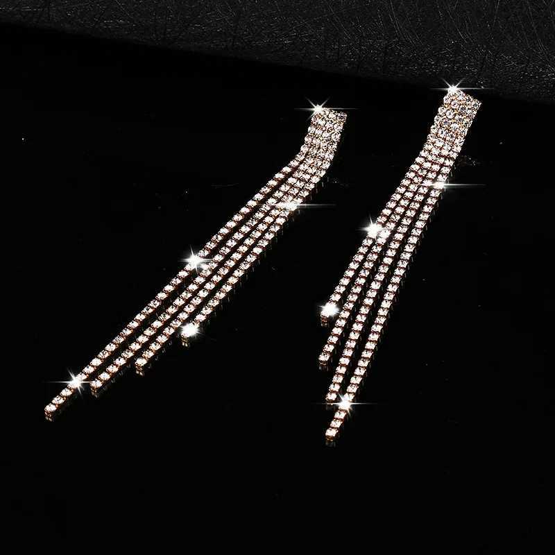 Chandelier en peluche 2022 Nouvelle ruine de luxe Crystal Long Boucles d'oreilles Pichet pour femmes Boucles d'oreilles pendantes Boucles d'oreilles Bijoux de mariage