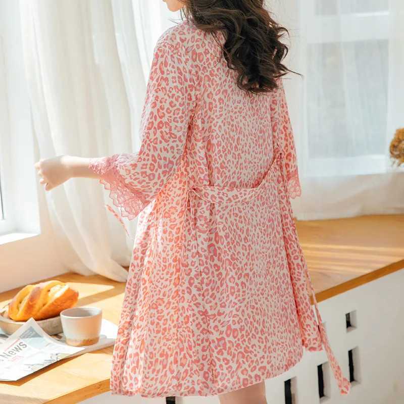 Robe feminino Pink Leopard Robe conjunto de roupas de dormir sexy Mulheres cetim quimono Bathrobe vestido de renda de renda lingerie íntima com almofadas de peito