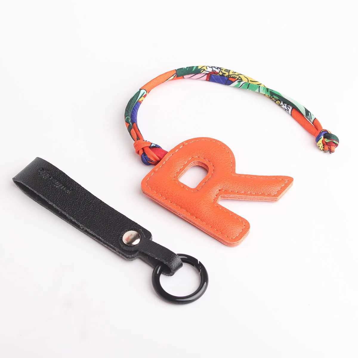 Keychains Lanyards N D R S E B L A F M H Wholesale PU PU PVC Artificiel Cuir Artificiel Original English Letter Keychain Pendant Womens Bag Charm J240509