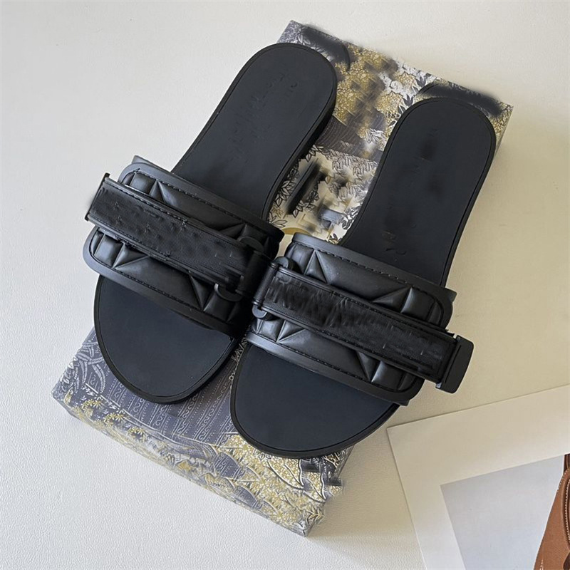 Terlik Yaz püskül kadın terlikleri moda düz gündelik sandalet lüks tasarımcı katır düz bohem plaj ayakkabıları sandalet