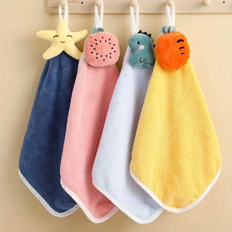 Towels Robes Coral Fleece Hangable Hand Towels for Kids Baby Bathroom Fingertip Super Absorbent Handkerchief Bath Towel Accessories