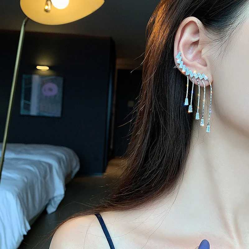 Chandelier de lustre coréen coréen Boucles d'oreilles à glands de piétons brillants pour femmes Metal Luxury Moucles d'oreilles polyvalentes simples