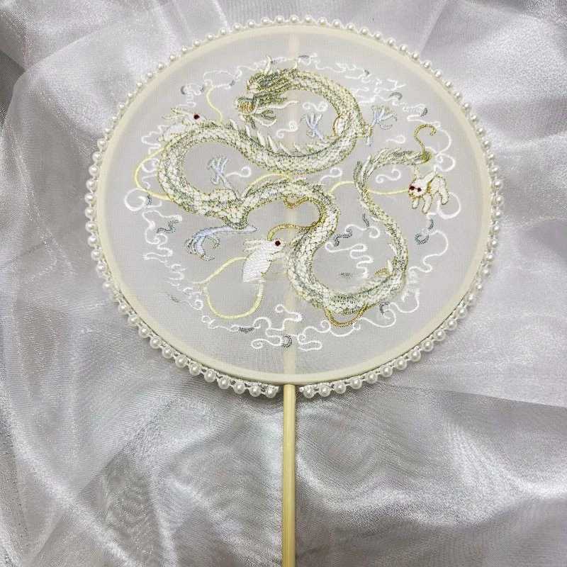 Produkte im chinesischen Stil gestickt Seidenfan Chinesischer Stil Klassischer Hofhandfan für Frau Hochzeit Dance Party Cosplay Home Decor