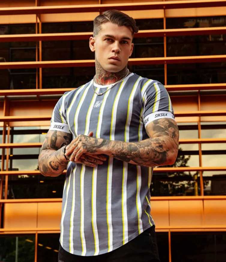 T-shirts masculins 2022 T-shirt SIK Silk Mens Summer Summer Slave Compression T-shirt Top Top T Brand Mens Clothing Casual Fashion T-shirt Mens T240508