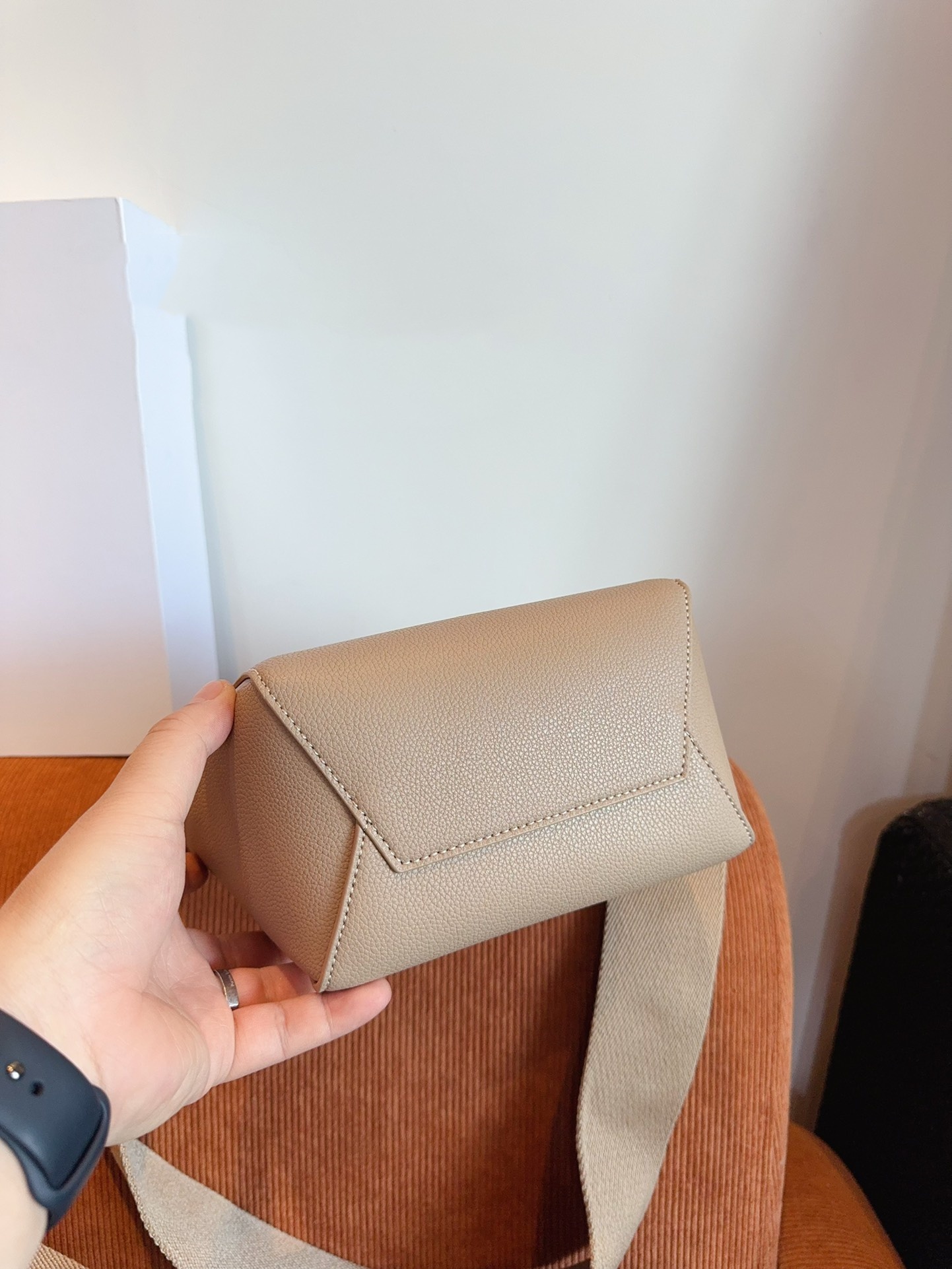 2024 Новая сумка для ведра женская мини -сумка для сумки сумочка CE Дизайнерская сумка металлическая пряжка плеч