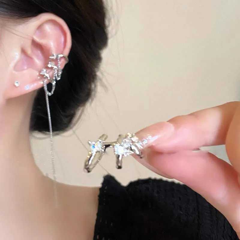 Chandelier en peluche une paire une paire brillance asymétrique Hollow Himitone Clip à trois couches Boucle d'oreille pour femmes Girl Long Gabillons sans Piercing Ear Cuff Jewelry