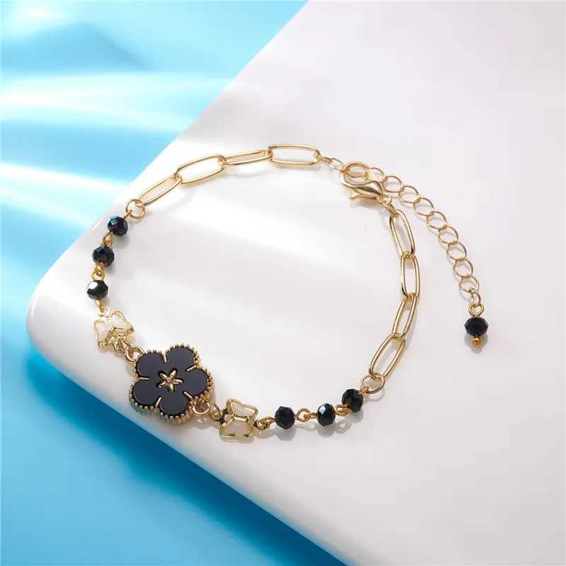 Wedding Bracelets Korean 5-petaled Flower Butterfly Bracelet for Women Fashion Charm Pearl Crystal Beads Metal Chain Bracelets Wedding Jewelry Gif