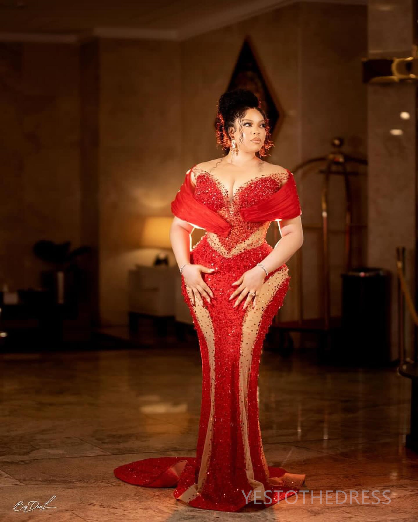 2024 Plus Size Red Prom -klänningar för speciella tillfällen promdress illusion sjöjungfru långa ärmar pärlspetsar födelsedagsklänning andra mottagning klänning engagemang am853