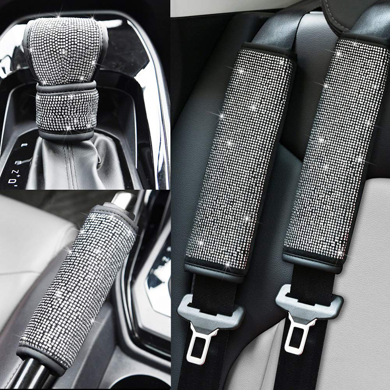 Poussinets de ceinture de sécurité de haute qualité avec bling strass Crystal Universel Sécurité Couvercle de la ceinture d'épaule ACCESSOIRES INTO INTÉRIEUR AUTO