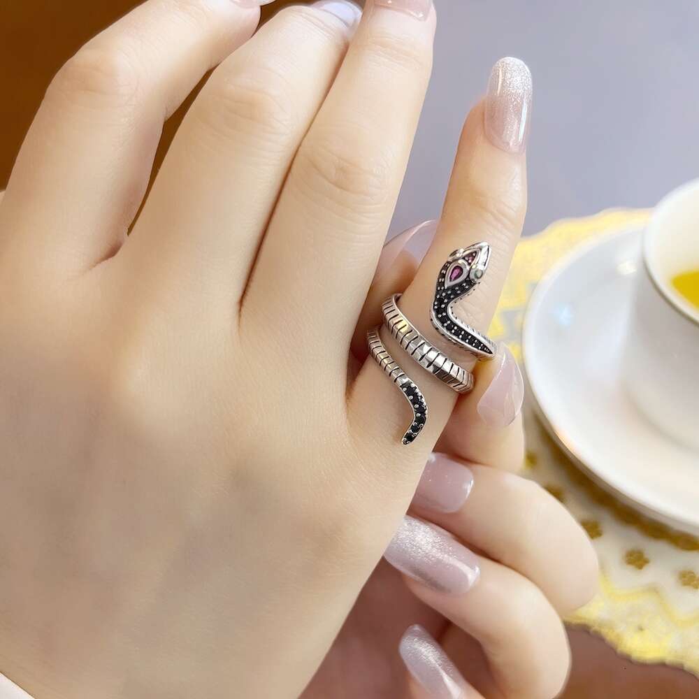 Ring Snake Black Stones Europe Style Style Klasik Yahudi Kadınlar için, Pure Sterling Sier'de Yepyeni Hediye