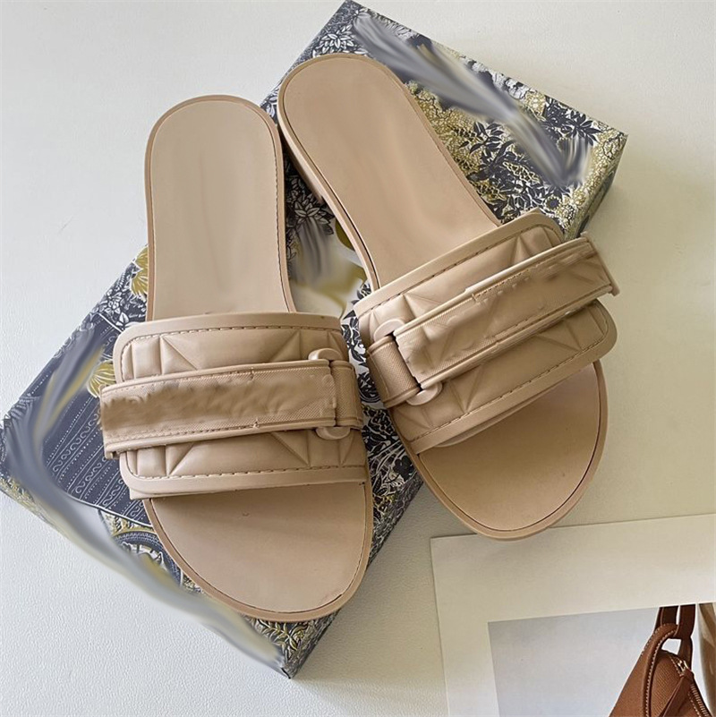 Terlik Yaz püskül kadın terlikleri moda düz gündelik sandalet lüks tasarımcı katır düz bohem plaj ayakkabıları sandalet