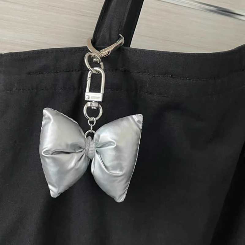 Keychains Lanyards Y2K Silver Bow Keychain Corée du Sud 3d Bow Keychain mignon Bow Keyholder Fashion Sac à dos Pendoir Decoration J240509