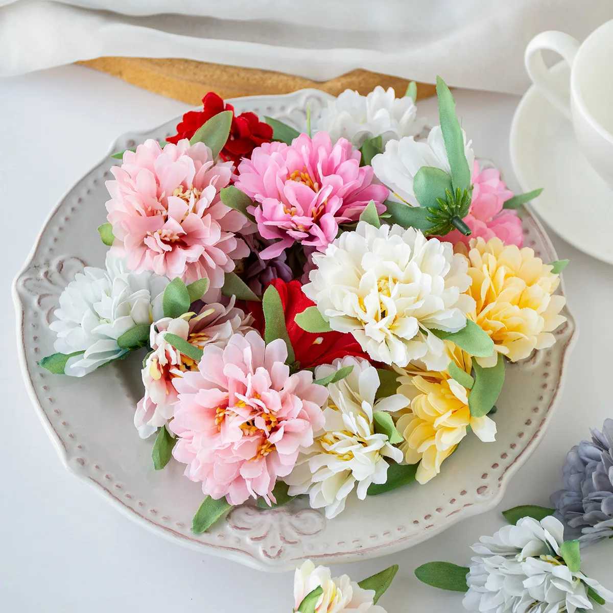 Decorative Flowers Wreaths Silk Artificial Flowers chrysanthemum Hot sales Christmas Wedding Bridal Bouquet Wreath Home Garden party Decoration DIY Hairpin