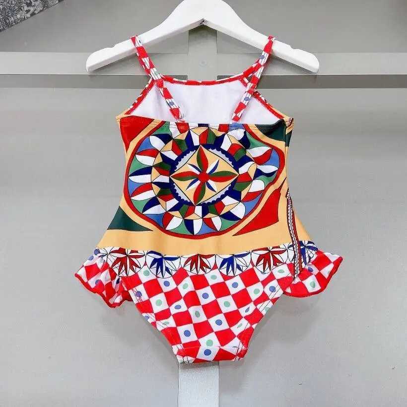 One-Pieces High End Ldren zwempak Factory Groothandel 2024 Zomer Nieuw meisje uit één stuk zwempak Ldren Suspender Bikini zwemkleding 1-12y H240508