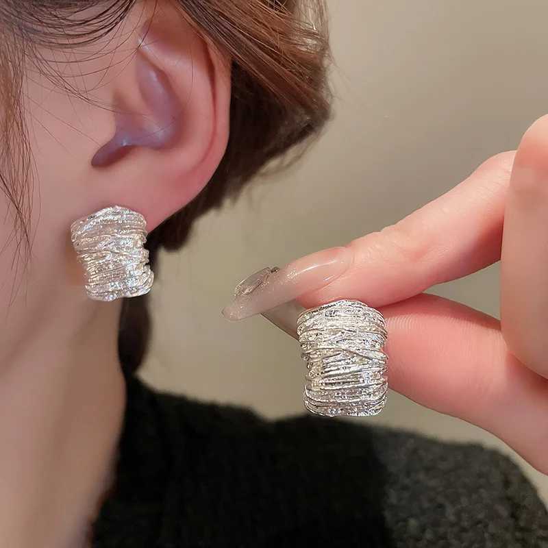 Stud mode zilveren kleur onregelmatige strass oorbellen voor vrouwen unieke geometrische geïmiteerde parel sieraden delicate kwastjes sieraden