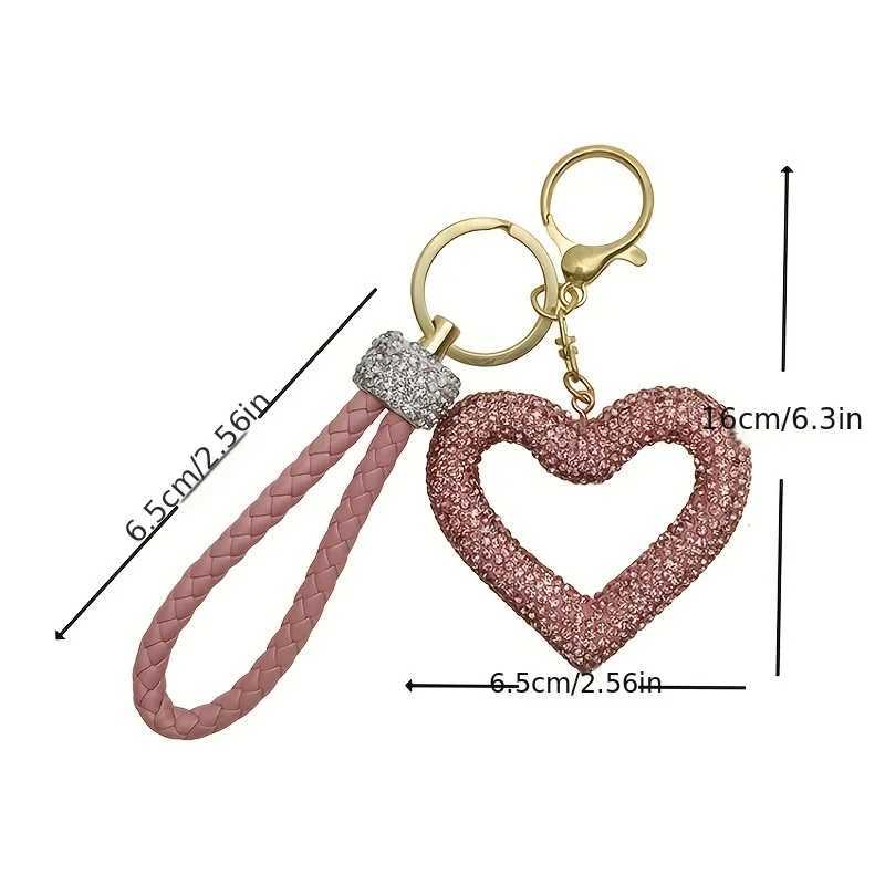 Keychains Lanyards Himestone Heart Keychain - Clay à mode creux à la mode - Attachement sécurisé - Cadeau parfait pour elle - Couleurs assorties J240509