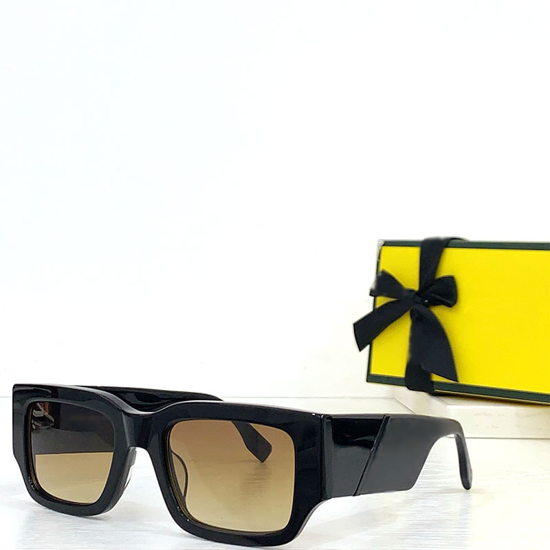 Modedesigner entworfene Sonnenbrille für Männer und Frauen nach Modedesigner Fe40131i Vollstruktur Ultra Good UV400 Retro Full -Frame -Sonnenbrille mit Brille Gehäuse