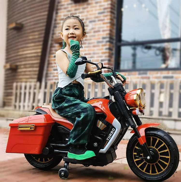 Barnvagnar# manliga och kvinnliga barnbarns leksak elektriska motorcykel trehjuling kan sitta på vuxenstora retro -skoter T240509