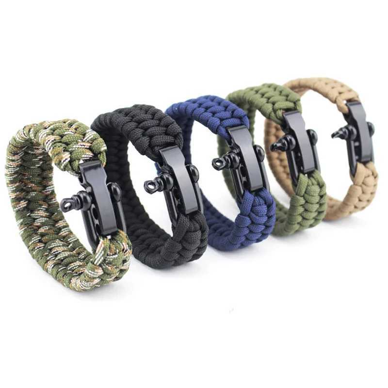 Bracelets de charme Nouveau arrivée pour hommes en acier inoxydable Anchor Bracelet en cuir noir Surf Nautical Sailor Men Bijoux de la mode de la mode Y240510