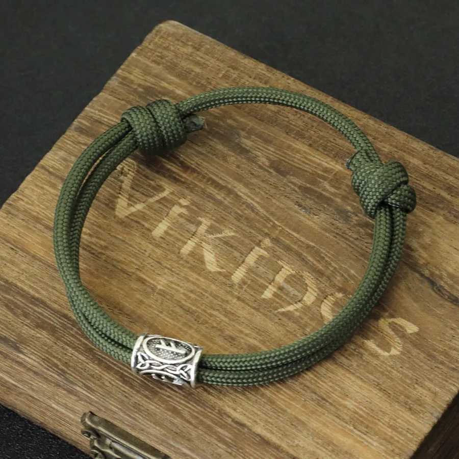 Braccialetti di fascino braccialetti vichinghi norvegesi bracciale uomini che scorre e nodo regolabile Braslet di sopravvivenza all'aperto Paracord Braclet Pulsera Homme Y240510