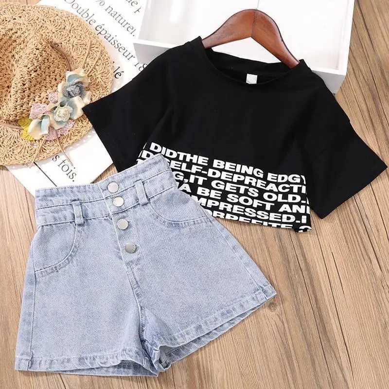 Vêtements Ensemble de nouveaux enfants et filles Vêtements Set Summer Girl Crop-top T-shirt + Shorts en denim 2 pièces adolescentes Vêtements Baby Girl Vêtements 4 5 7 10 12L2405L24045