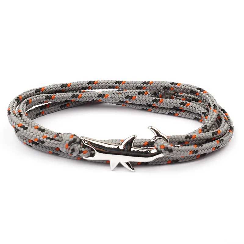 Bracelets de charme Mkendn Navy Style Réglable Multicouche Corde à corde Bracelet Men Femmes 550 Paracord Camping Bijoux Wrap Metal Hooks Y240510