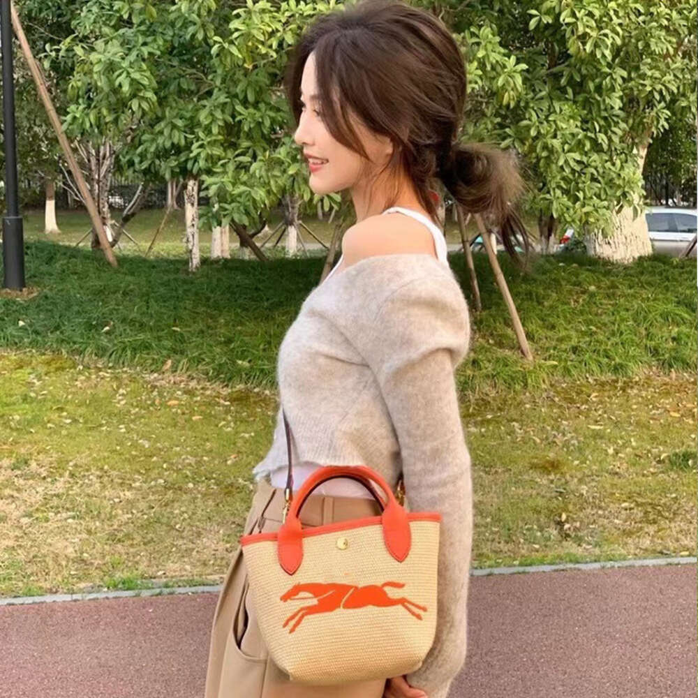 Designer Bag Stores Are 95% Off 2024 New Grass Woven Leisure Handheld Bucket Minimalist Womens Lightweight Crossbody Sweet Vegetable Basket83P6