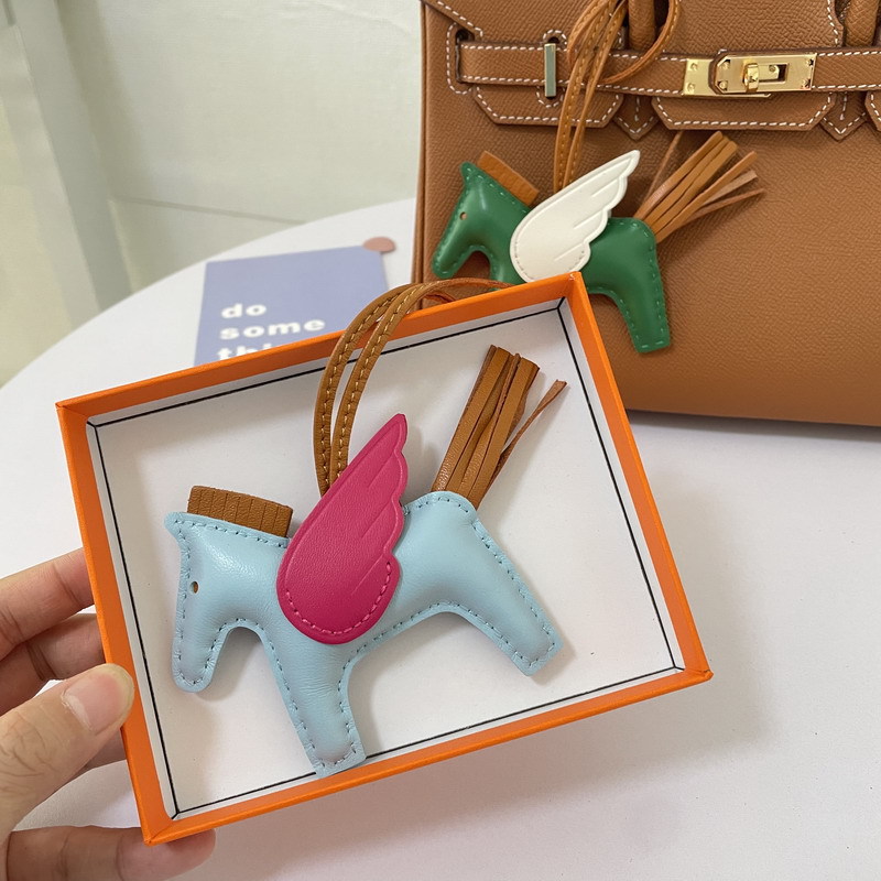 Designer Keychains Womens Fashion Horse Tier Schlüssel Ring PU Leder Cartoon Dekorative Geldbeutel Keychain süße Auto Schlüsselanhänger Großhandel Großhandel